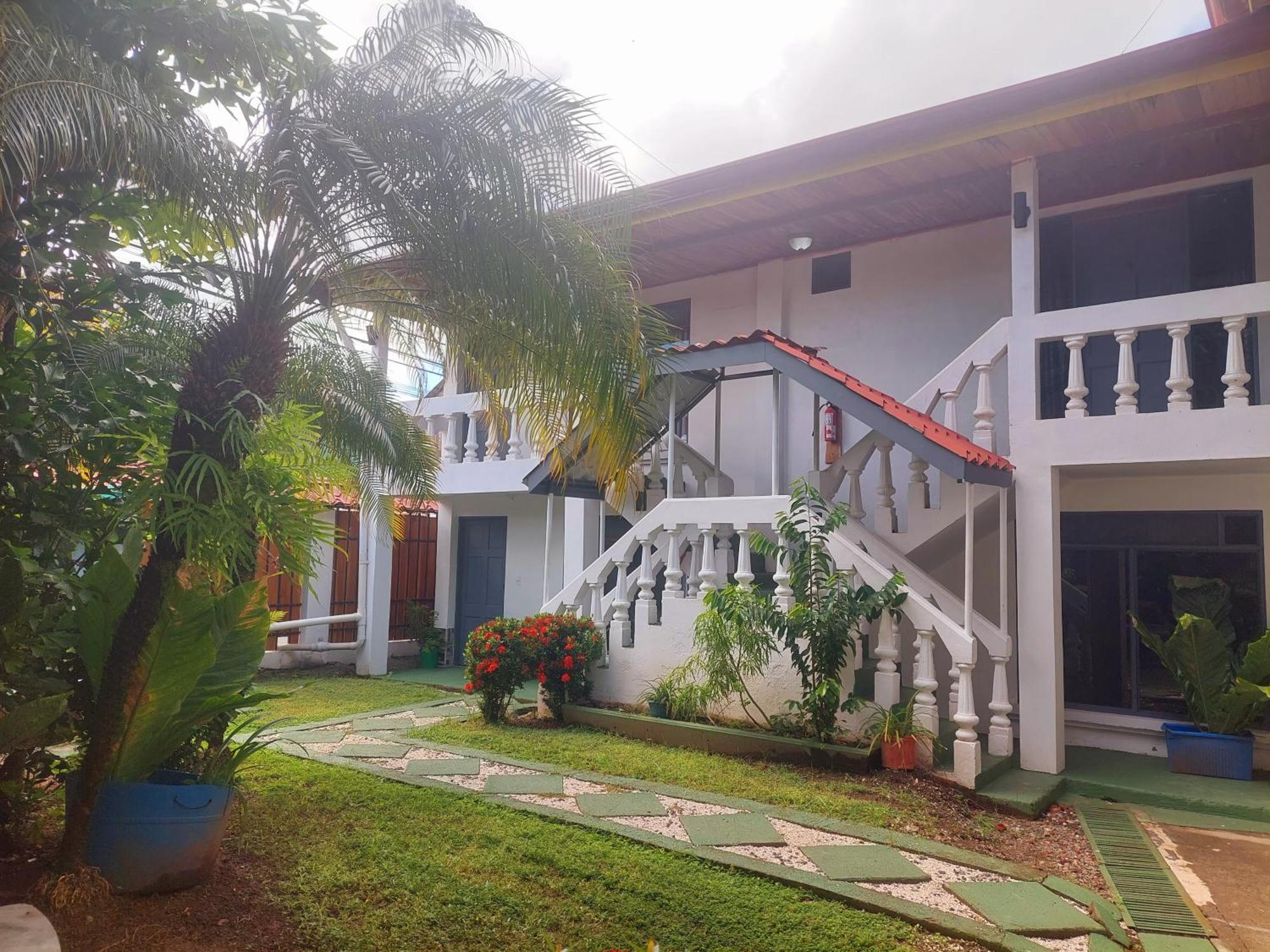 Hospedaje Quepos Exterior foto